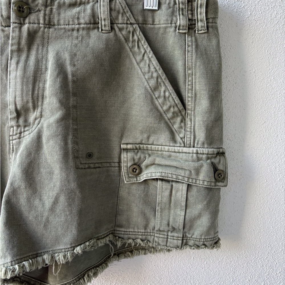 Lucky Brand Olive Green Size 32 Cargo Short Cotton Raw Hem Pocket Grunge Utility - Picture 10 of 16